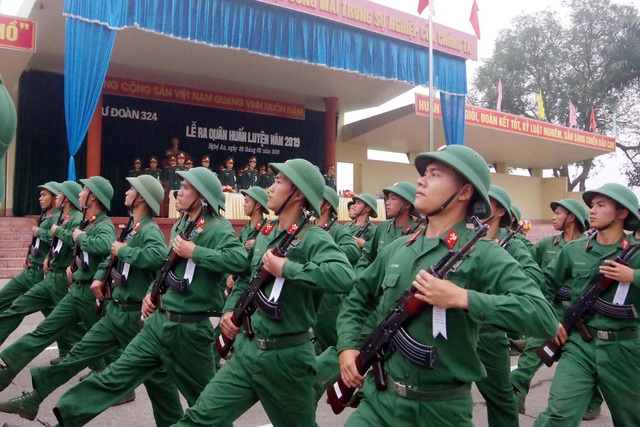 Mãn nhãn màn bay qua lửa, búa tạ đập trên người lính trinh sát - 5 Mãn nhãn màn bay qua lửa, búa tạ đập trên người lính trinh sát - 5