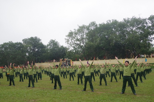 Mãn nhãn màn bay qua lửa, búa tạ đập trên người lính trinh sát - 13 Mãn nhãn màn bay qua lửa, búa tạ đập trên người lính trinh sát - 13