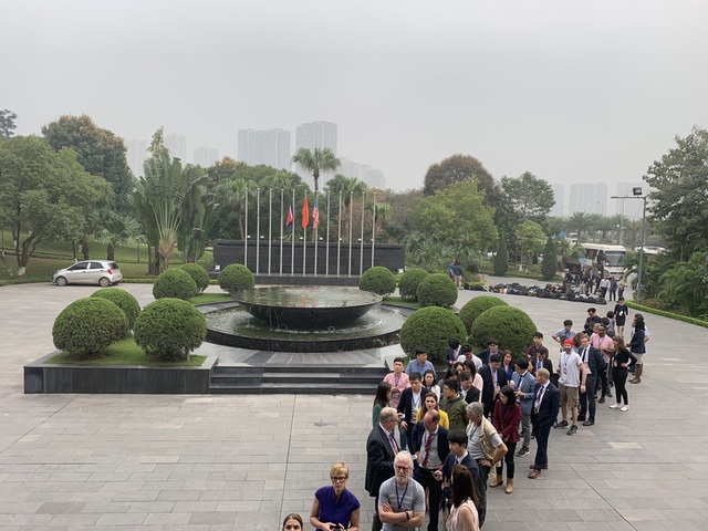 phong vien.jpg phong vien.jpg