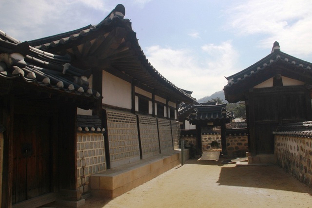 Vẻ đẹp bí ẩn của làng cổ Hanok Namsan Hàn Quốc - 16