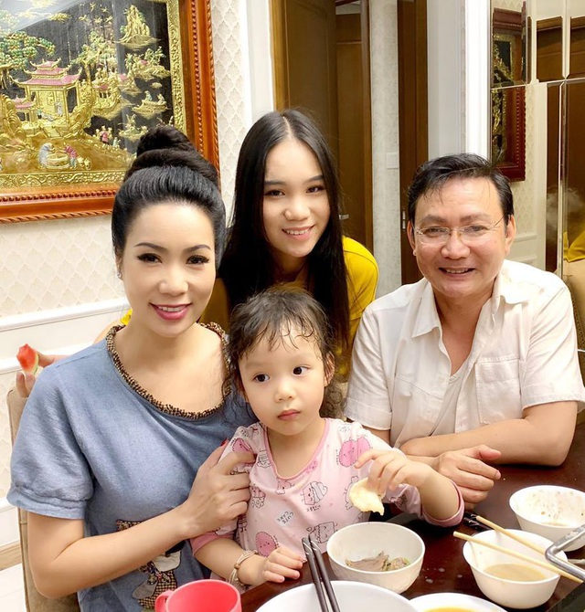 Dàn sao Việt khoe quà ngày 8/3 - 9 Dàn sao Việt khoe quà ngày 8/3 - 9