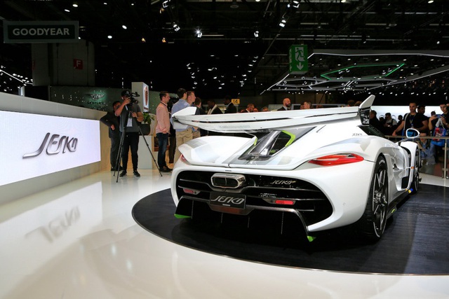 5e5ac664-koenigsegg-jesko-36_01.JPG 5e5ac664-koenigsegg-jesko-36_01.JPG
