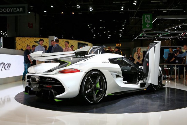 Cận cảnh siêu xe 3 triệu USD mới ra mắt của Koenigsegg - 2 Cận cảnh siêu xe 3 triệu USD mới ra mắt của Koenigsegg - 2