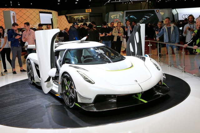Cận cảnh siêu xe 3 triệu USD mới ra mắt của Koenigsegg - 1 Cận cảnh siêu xe 3 triệu USD mới ra mắt của Koenigsegg - 1