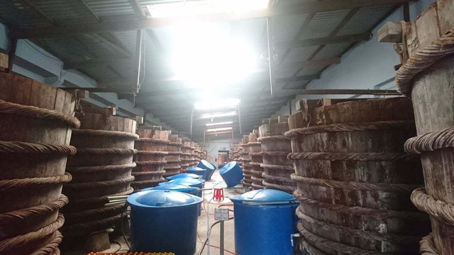 san xuat nuoc mam.jpg san xuat nuoc mam.jpgx
