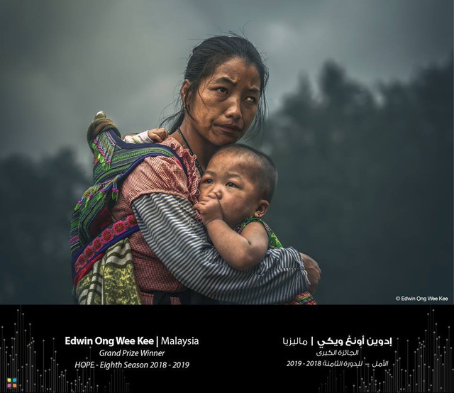 Bức chân dung mẹ con dân tộc HMông đạt giải thưởng nhiếp ảnh quốc tế danh giá - 1