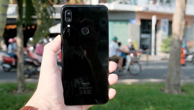 Trên tay Redmi Note 7 cấu hình mạnh giá dưới 6 triệu đồng - 6 Trên tay Redmi Note 7 cấu hình mạnh giá dưới 6 triệu đồng - 6