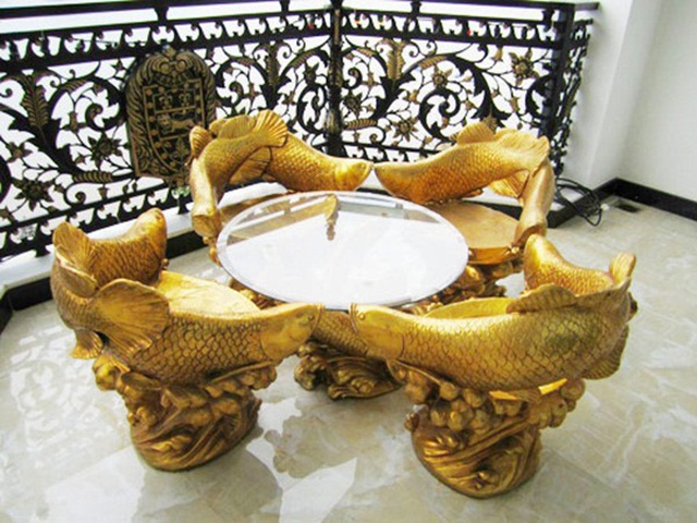 Choáng trước những siêu biệt thự dát vàng của giới nhà giàu Việt - 15
