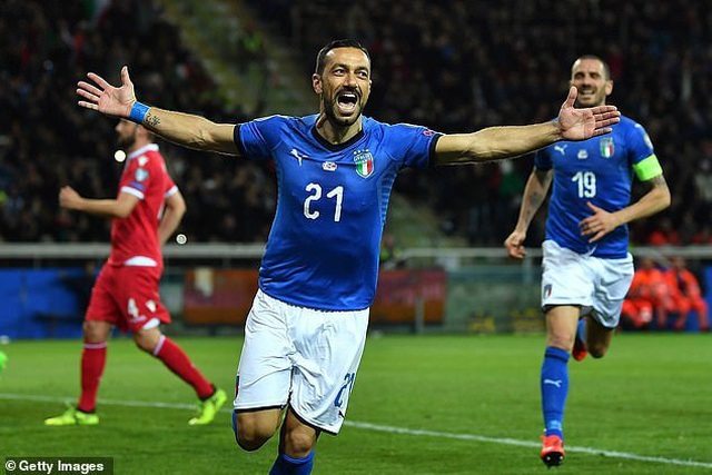 Tiền đạo 36 tuổi Quagliarella tỏa sáng giúp Italia đại thắng “6 sao” - 2 Tiền đạo 36 tuổi Quagliarella tỏa sáng giúp Italia đại thắng “6 sao” - 2