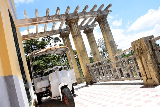 Cận cảnh Dinh tỉnh trưởng - di sản hoang phế ở Đà Lạt - 12 Cận cảnh Dinh tỉnh trưởng - di sản hoang phế ở Đà Lạt - 12