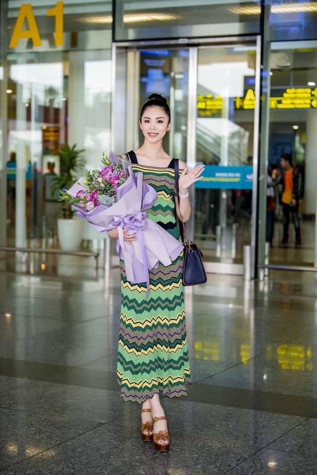 Riyo Mori tại sân bay00006.jpg Riyo Mori tại sân bay00006.jpg