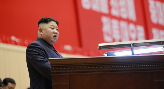 Sĩ quan Triều Tiên vừa khóc vừa ghi chép trong cuộc họp “lịch sử” với ông Kim Jong-un - 1