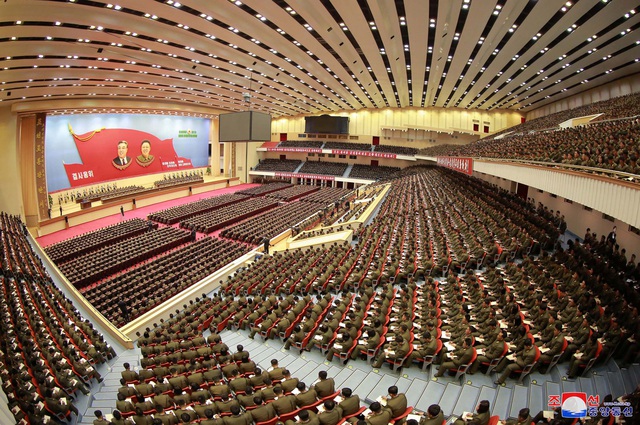 Sĩ quan Triều Tiên vừa khóc vừa ghi chép trong cuộc họp “lịch sử” với ông Kim Jong-un - 7