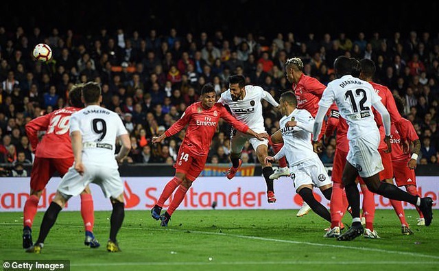 Valencia 2-1 Real Madrid: Nỗi thất vọng của HLV Zidane - 5 Valencia 2-1 Real Madrid: Nỗi thất vọng của HLV Zidane - 5