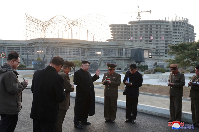 L&yacute; do &ocirc;ng Kim Jong-un thị s&aacute;t h&agrave;ng loạt c&ocirc;ng tr&igrave;nh trọng điểm tại Triều Ti&ecirc;n - 1