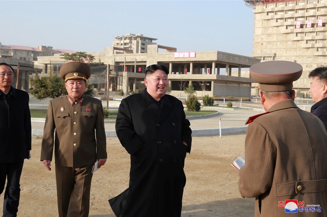 L&yacute; do &ocirc;ng Kim Jong-un thị s&aacute;t h&agrave;ng loạt c&ocirc;ng tr&igrave;nh trọng điểm tại Triều Ti&ecirc;n - 2