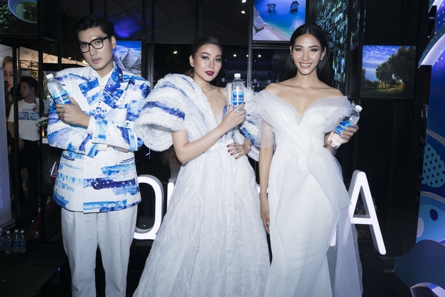 Minh Tú mở màn Aquafina VIFW, bộ ba Thanh Hằng - Quang Đại - Hoàng Thùy công phá thảm đỏ - 3 Minh Tú mở màn Aquafina VIFW, bộ ba Thanh Hằng - Quang Đại - Hoàng Thùy công phá thảm đỏ - 3