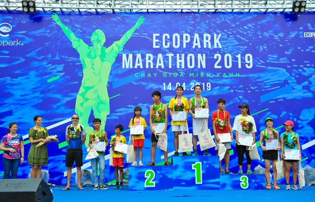 Amix Team Việt Nam tỏa sáng ở giải Ecopark Marathon 2019 - 2