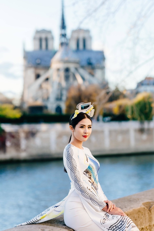 Hoa hậu Ngọc Hân, Phí Linh xót xa kể kí ức về Nhà thờ Đức Bà Paris - 2