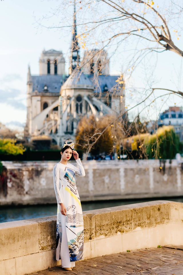 Hoa hậu Ngọc Hân, Phí Linh xót xa kể kí ức về Nhà thờ Đức Bà Paris - 1
