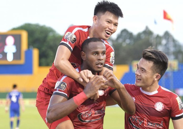 CLB TPHCM tiếp tục dẫn đầu bảng V-League - 1