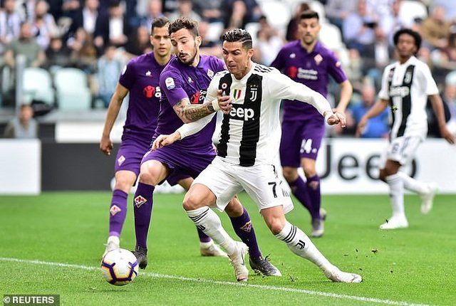 Những khoảnh khắc C.Ronaldo cùng Juventus lên ngôi vô địch Serie A - 10