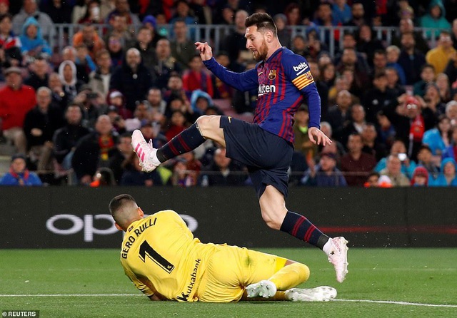 Messi và Suarez im tiếng, Barcelona vẫn đánh bại Sociedad - 3