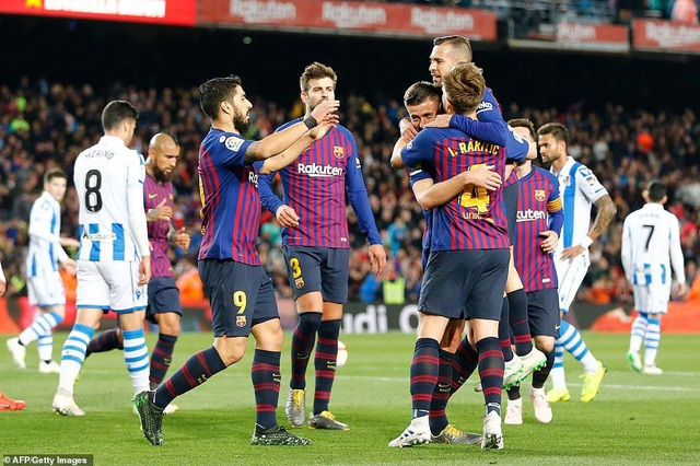 Messi và Suarez im tiếng, Barcelona vẫn đánh bại Sociedad - 9