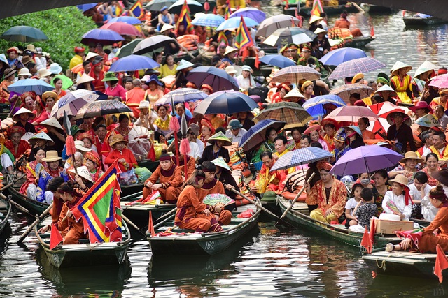 Ninh Bình: Hàng nghìn người dự lễ hội Tràng An - 2