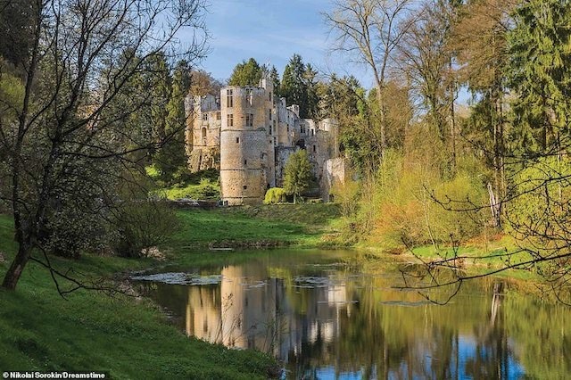 Khám phá những lâu đài đẹp nhất thế giới - 15