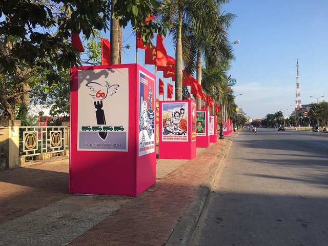 Khai mạc triển lãm tranh cổ động kỷ niệm 60 năm Ngày mở đường Hồ Chí Minh - 4 Khai mạc triển lãm tranh cổ động kỷ niệm 60 năm Ngày mở đường Hồ Chí Minh - 4