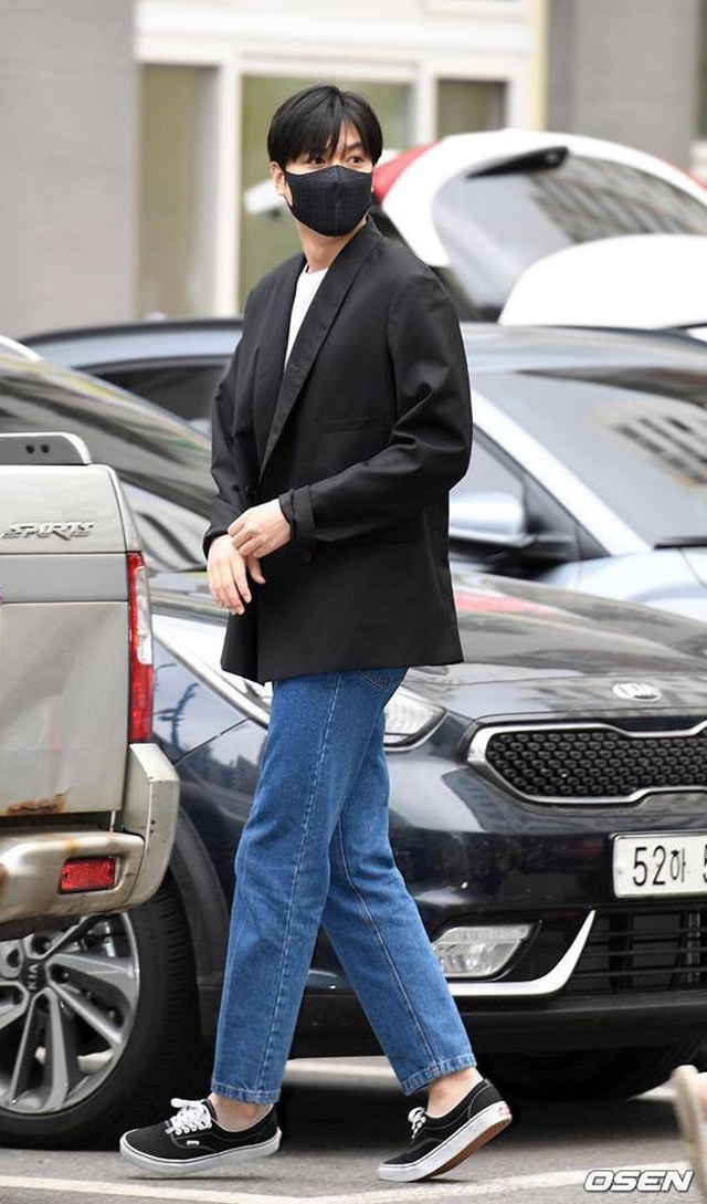 Fan tụp tập đón Kim Tan Lee Min Ho xuất ngũ - 7 Fan tụp tập đón Kim Tan Lee Min Ho xuất ngũ - 7