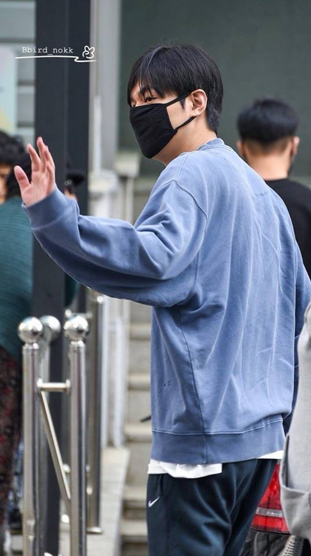 Fan tụp tập đón Kim Tan Lee Min Ho xuất ngũ - 10 Fan tụp tập đón Kim Tan Lee Min Ho xuất ngũ - 10