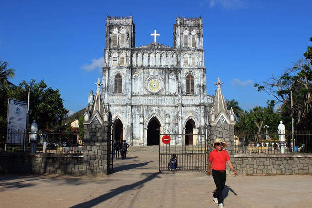 Những điểm đến kh&ocirc;ng n&ecirc;n bỏ lỡ khi đến Ph&uacute; Y&ecirc;n  - 3