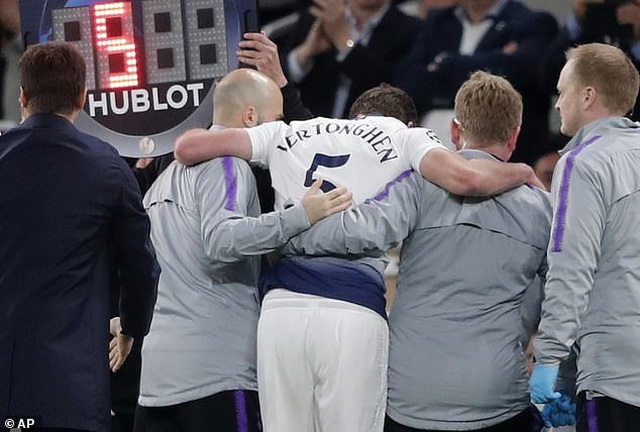 Vertonghen đổ máu trong ngày Tottenham bại trận trước Ajax - 3 Vertonghen đổ máu trong ngày Tottenham bại trận trước Ajax - 3