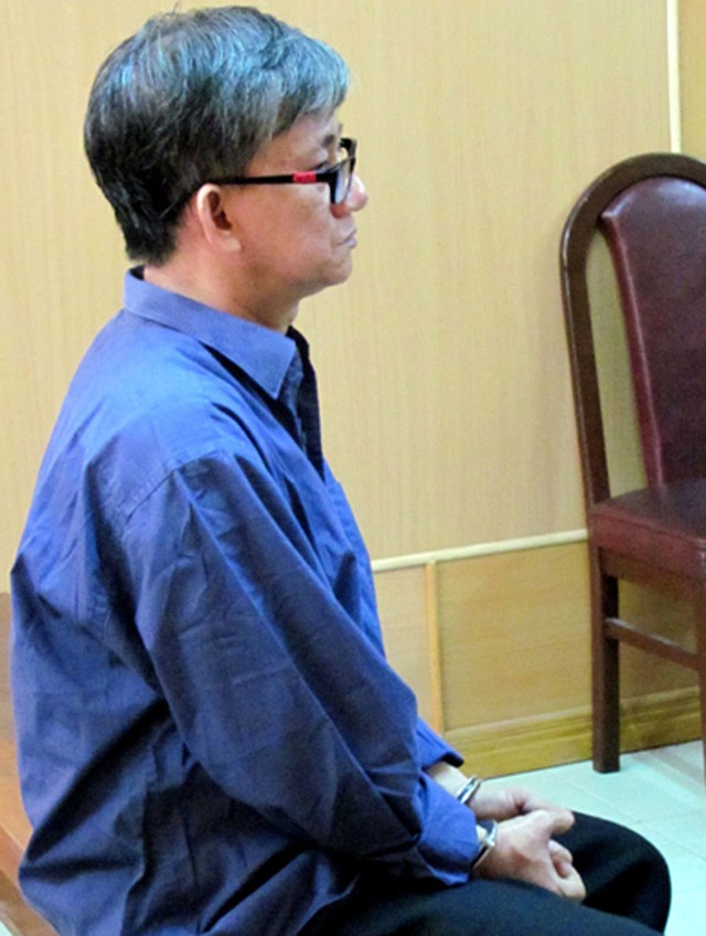 Khó tin: Tráo tiền âm phủ lấy hơn 7 tỷ đồng trong két ngân hàng - 6 Khó tin: Tráo tiền âm phủ lấy hơn 7 tỷ đồng trong két ngân hàng - 6