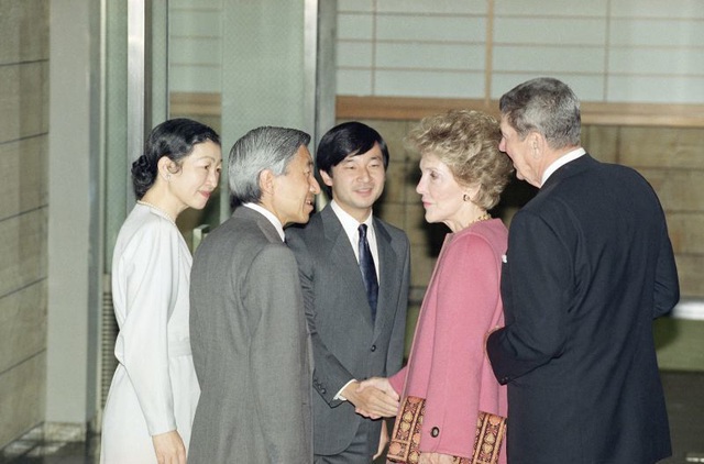 Đường tới ngai vàng của tân Nhật hoàng Naruhito - 11