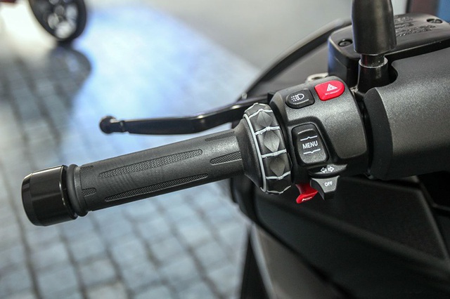 BMW tung ra hai mẫu xe ga sản xuất tại Trung Quốc - 22 BMW tung ra hai mẫu xe ga sản xuất tại Trung Quốc - 22