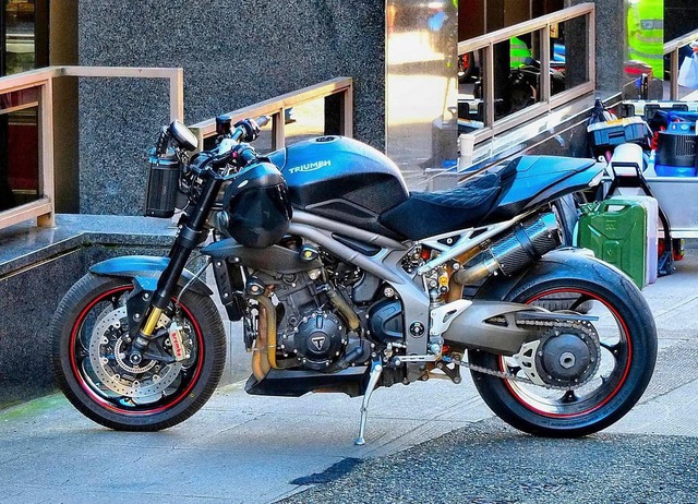 Hé lộ dàn xe thập cẩm trong phần mới của bom tấn Fast Furious - 7 Hé lộ dàn xe thập cẩm trong phần mới của bom tấn Fast Furious - 7