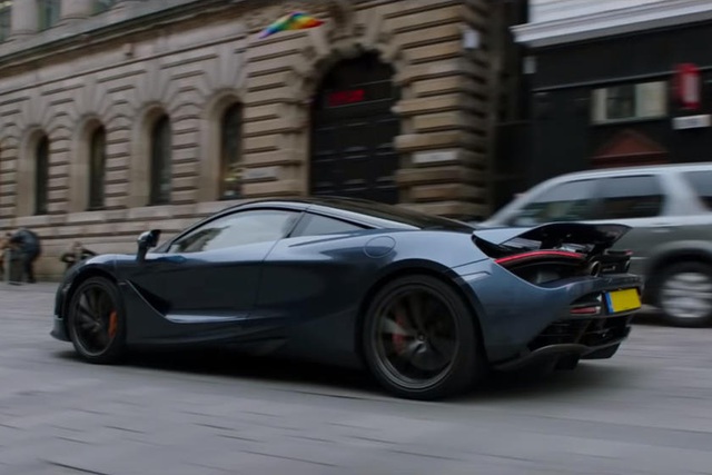Hé lộ dàn xe thập cẩm trong phần mới của bom tấn Fast Furious - 2 Hé lộ dàn xe thập cẩm trong phần mới của bom tấn Fast Furious - 2