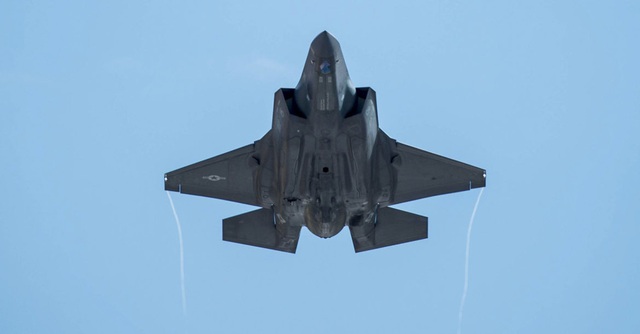Bí ẩn bao trùm vụ tai nạn máy bay chiến đấu F-35 của Nhật Bản - 1 Bí ẩn bao trùm vụ tai nạn máy bay chiến đấu F-35 của Nhật Bản - 1