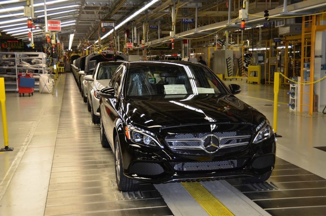 Mercedes cân nhắc dừng sản xuất mẫu C-Class tại Mỹ - 1