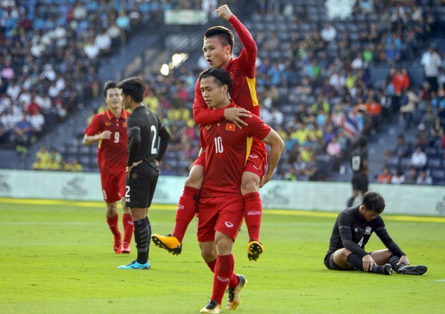 HLV Thái Lan chỉ ra cầu thủ nguy hiểm nhất của tuyển Việt Nam - 1