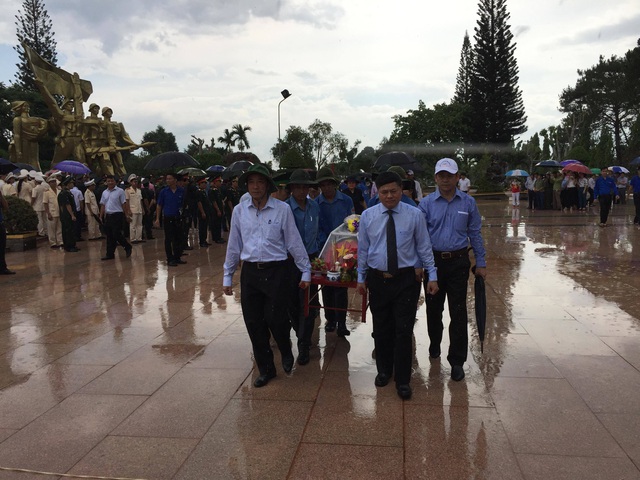 An táng 17 hài cốt liệt sĩ Việt Nam hy sinh tại Campuchia - 2
