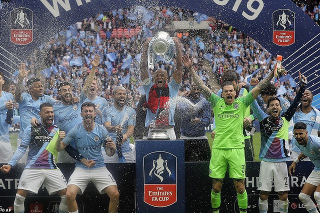 MU hưởng lợi khi Man City vô địch FA Cup - 1