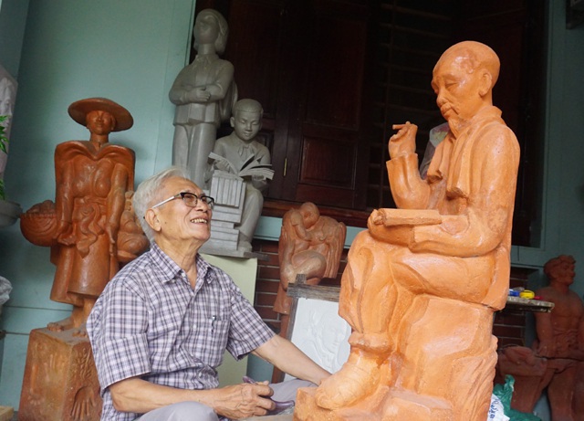 Người họa sĩ dành trọn đời khắc họa hình ảnh Bác Hồ - 1 Người họa sĩ dành trọn đời khắc họa hình ảnh Bác Hồ - 1