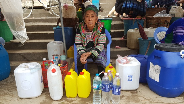 Những phiên chợ chỉ bán một món hàng duy nhất ở vùng cao Tây Bắc - 22 Những phiên chợ chỉ bán một món hàng duy nhất ở vùng cao Tây Bắc - 22