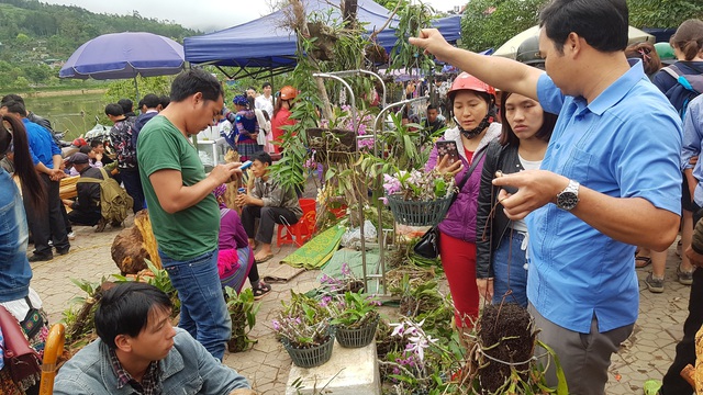 Những phiên chợ chỉ bán một món hàng duy nhất ở vùng cao Tây Bắc - 19 Những phiên chợ chỉ bán một món hàng duy nhất ở vùng cao Tây Bắc - 19