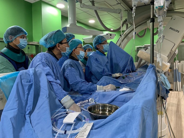 Chuyên gia Nhật truyền kinh nghiệm xử lý tổn thương mạch vành phức tạp cho bác sĩ Việt  - 1