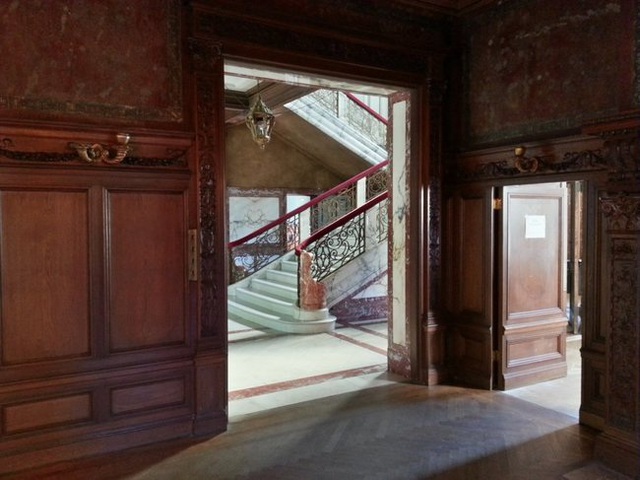 Những căn nh&agrave; đổ n&aacute;t c&oacute; gi&aacute; h&agrave;ng trăm ngh&igrave;n tỷ - 10